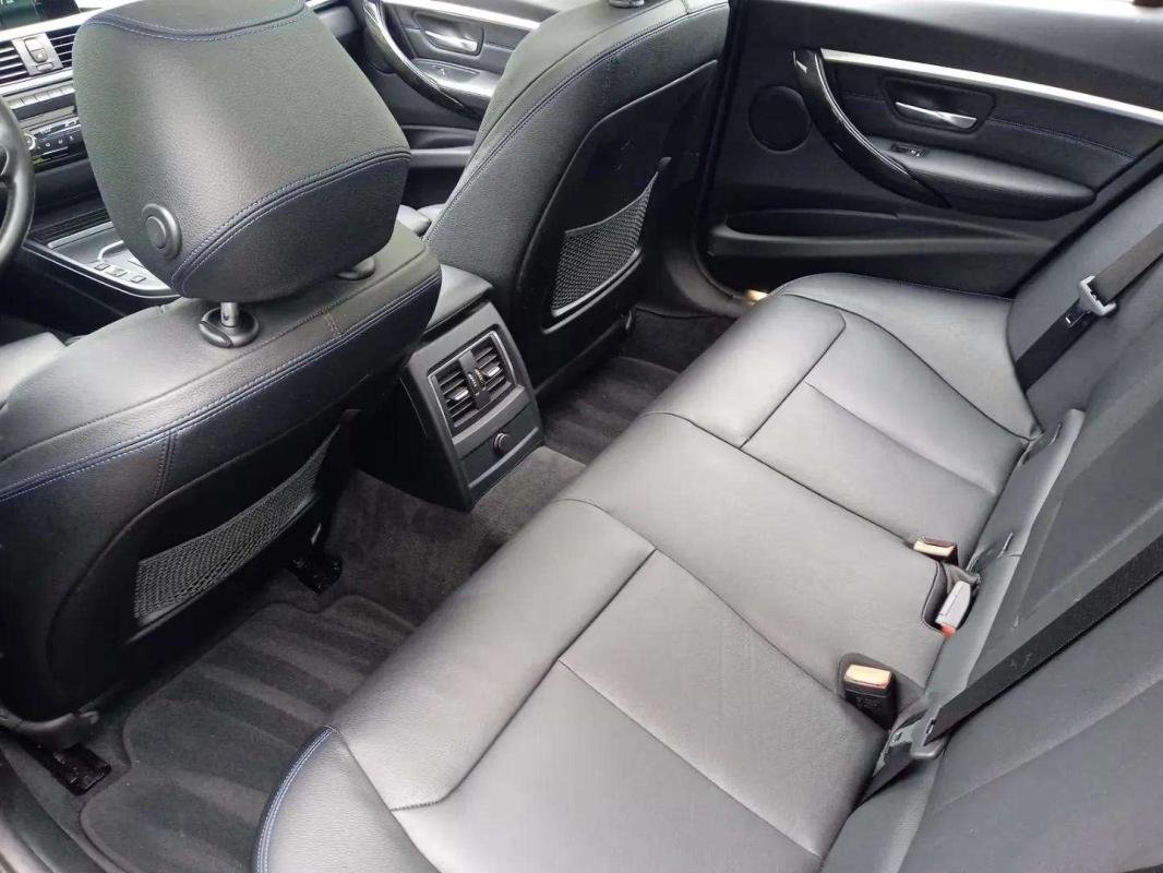 BMW 330 - Photo 11