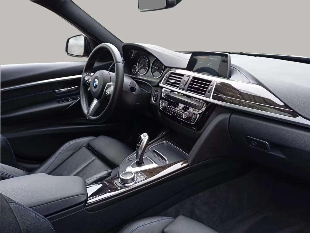 BMW 330 - Photo 12