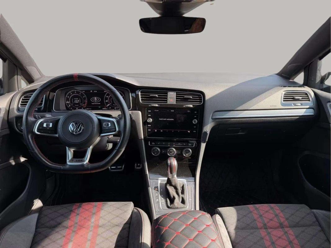 Volkswagen Golf - Photo 11