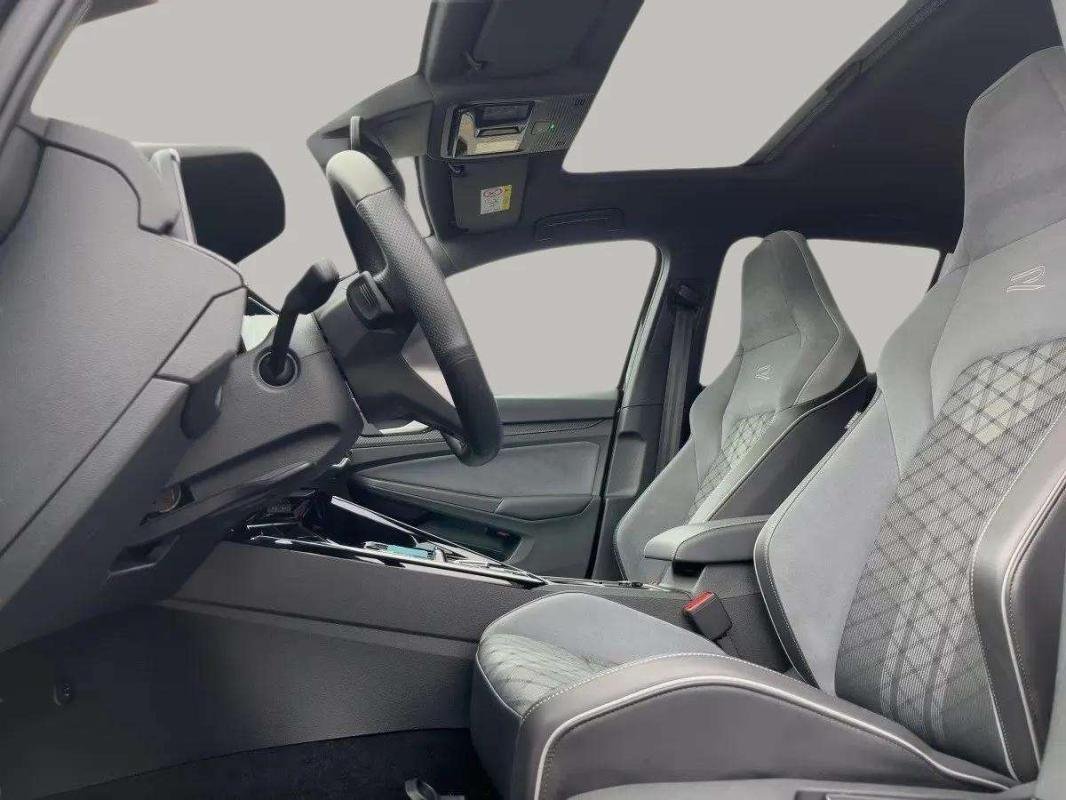 Volkswagen Golf - Photo 9