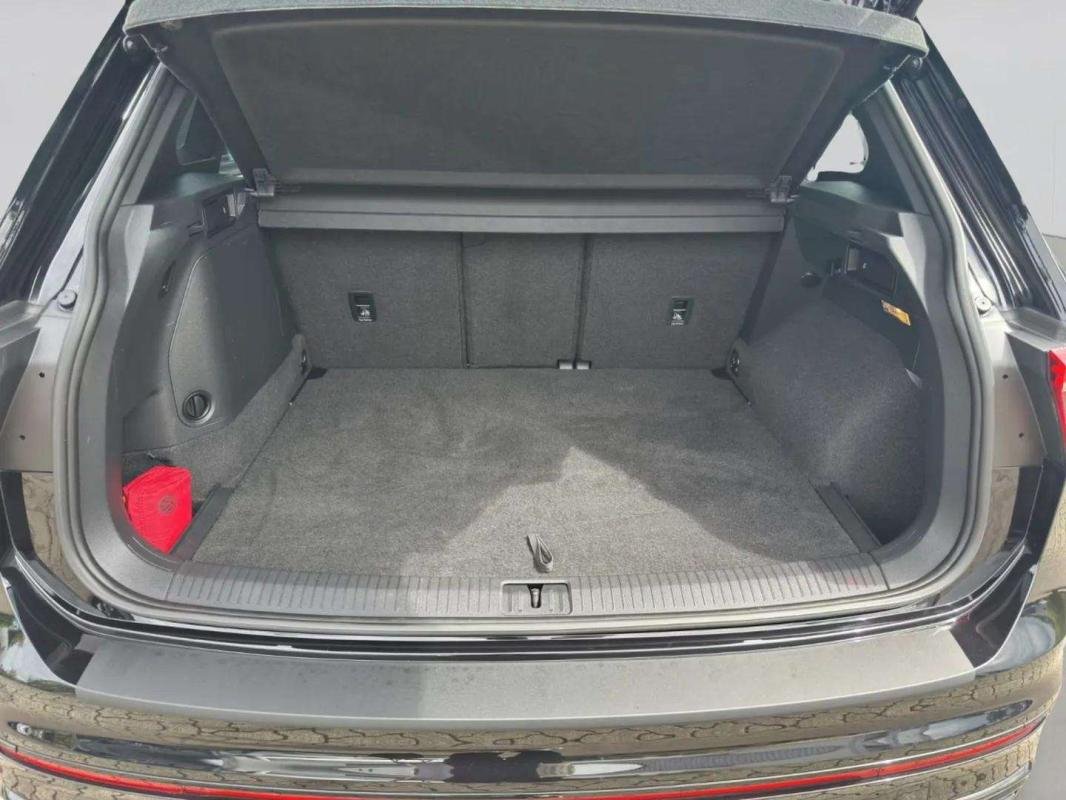 Volkswagen Tiguan - Photo 12