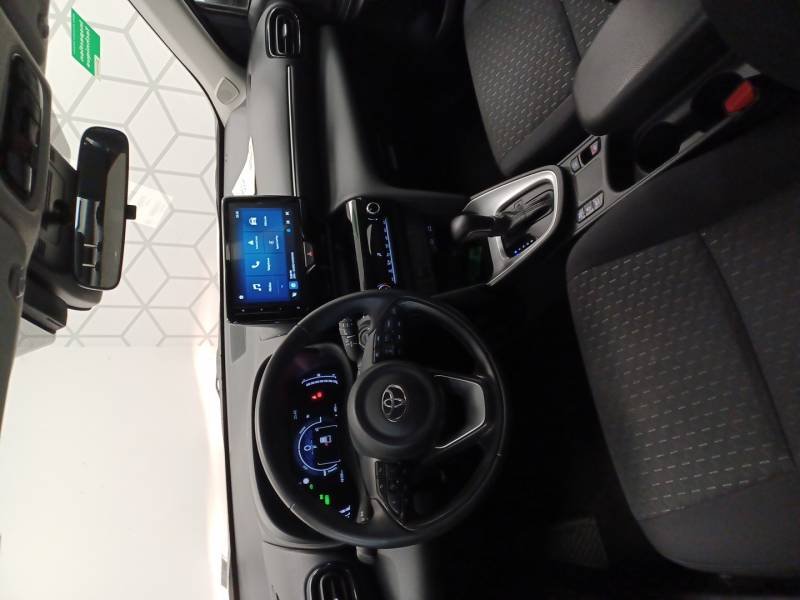 Toyota Yaris - Photo 11