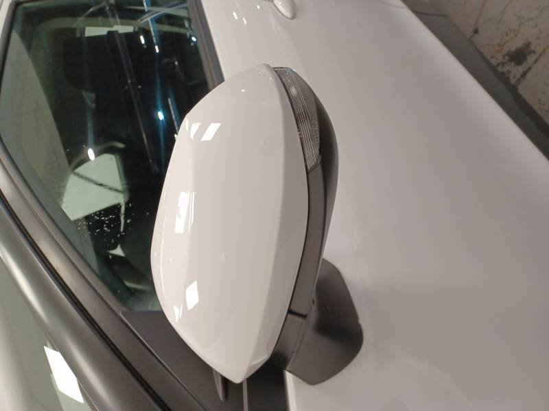 Toyota Yaris - Photo 17