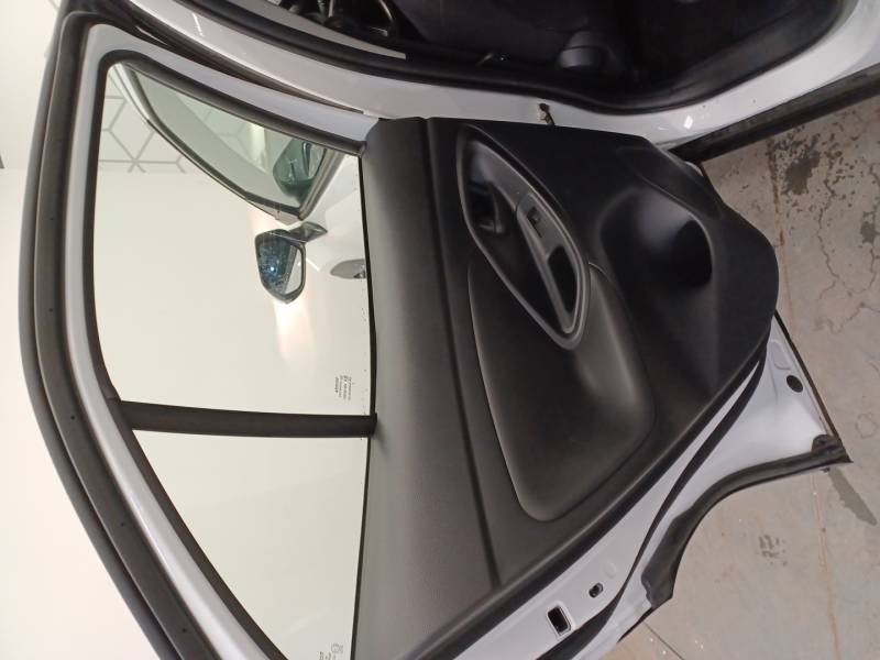 Toyota Yaris - Photo 21