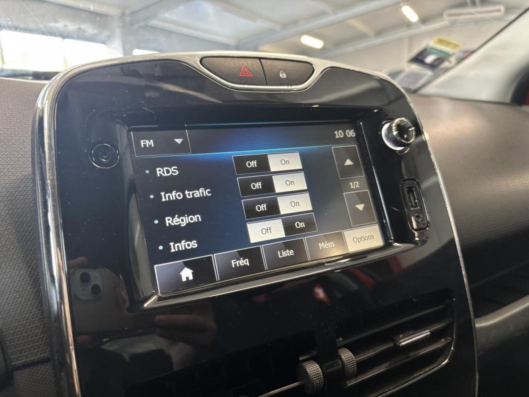 Renault Clio - Photo 25