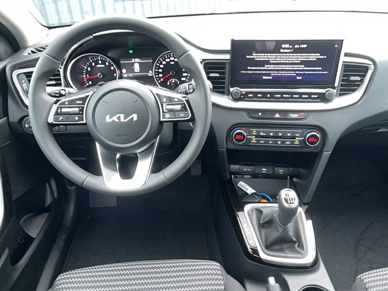 Kia CEED - Photo 11