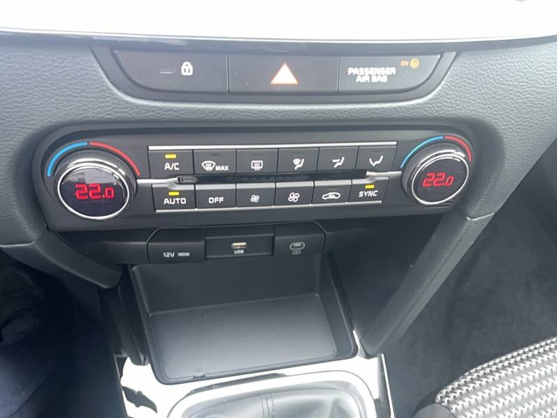 Kia CEED - Photo 28