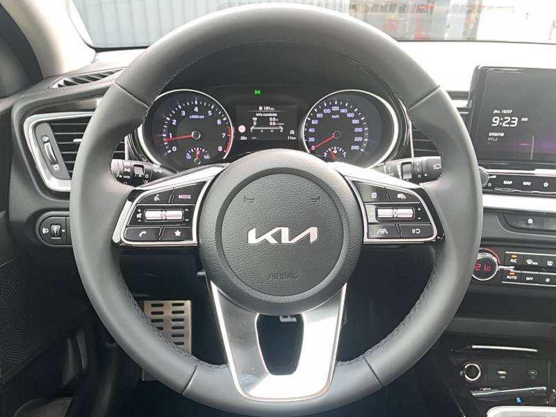 Kia Xceed - Photo 24