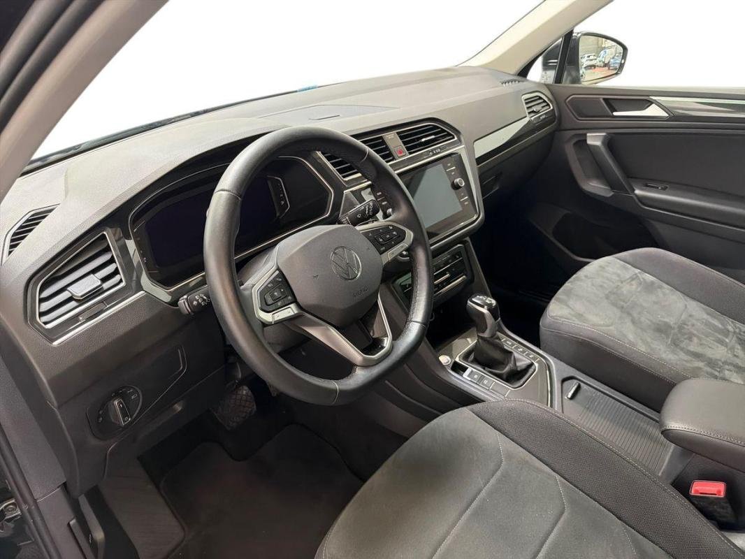 Volkswagen Tiguan - Photo 6