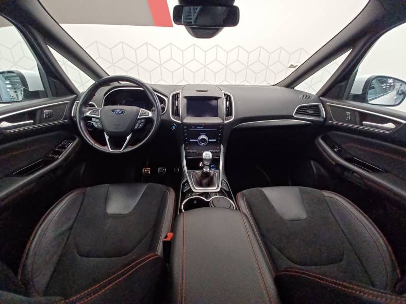 Ford S-Max - Photo 12