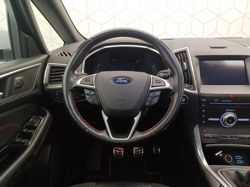 Ford S-Max - Photo 13
