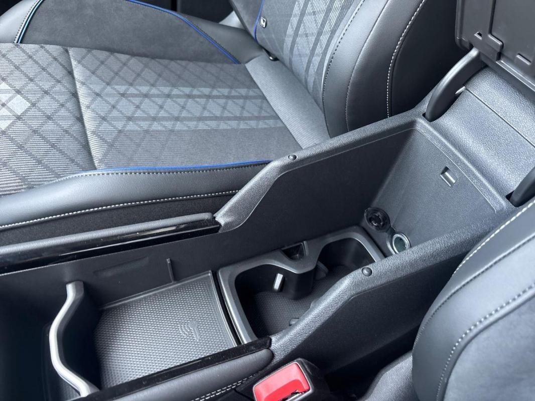 Volkswagen Tiguan - Photo 12