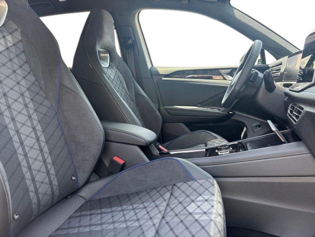 Volkswagen Tiguan - Photo 13