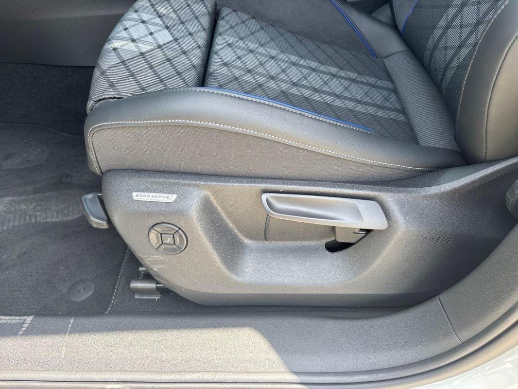 Volkswagen Tiguan - Photo 14