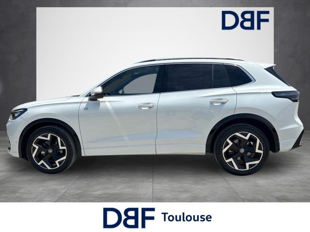 Volkswagen Tiguan - Photo 2