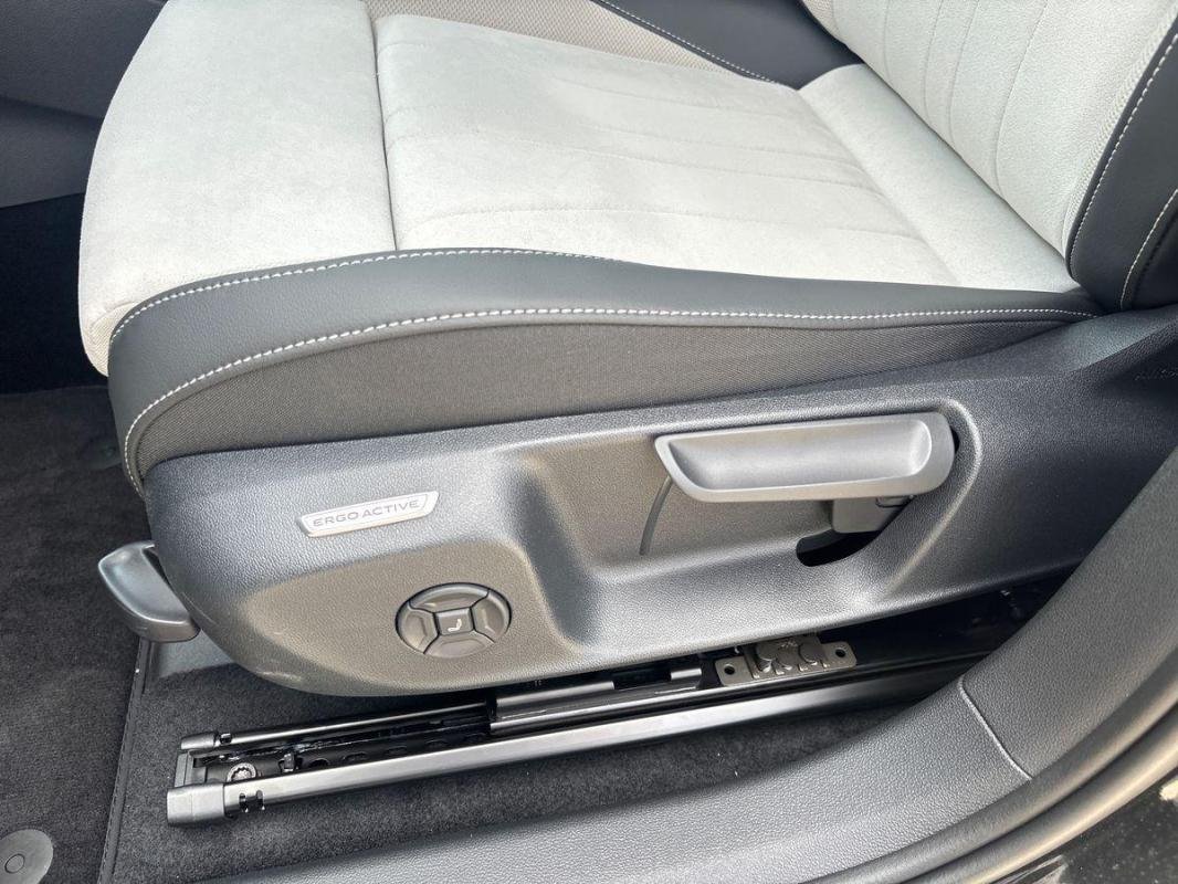 Volkswagen T-Roc - Photo 14