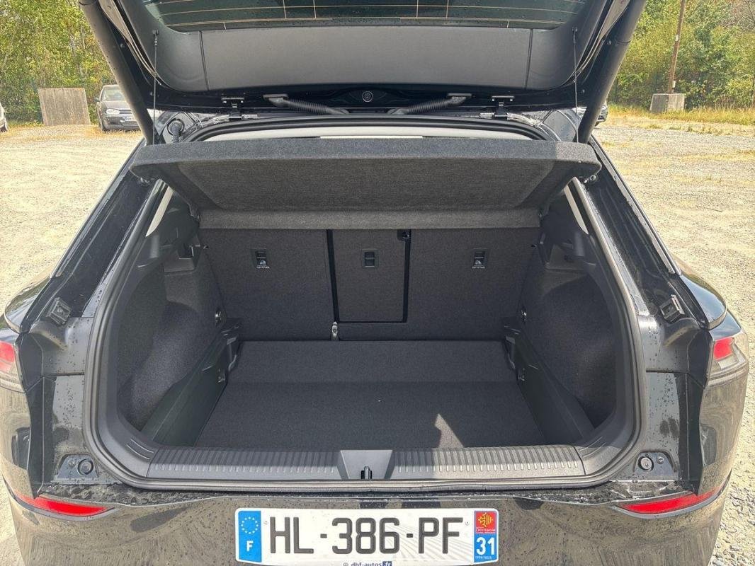 Volkswagen T-Roc - Photo 31