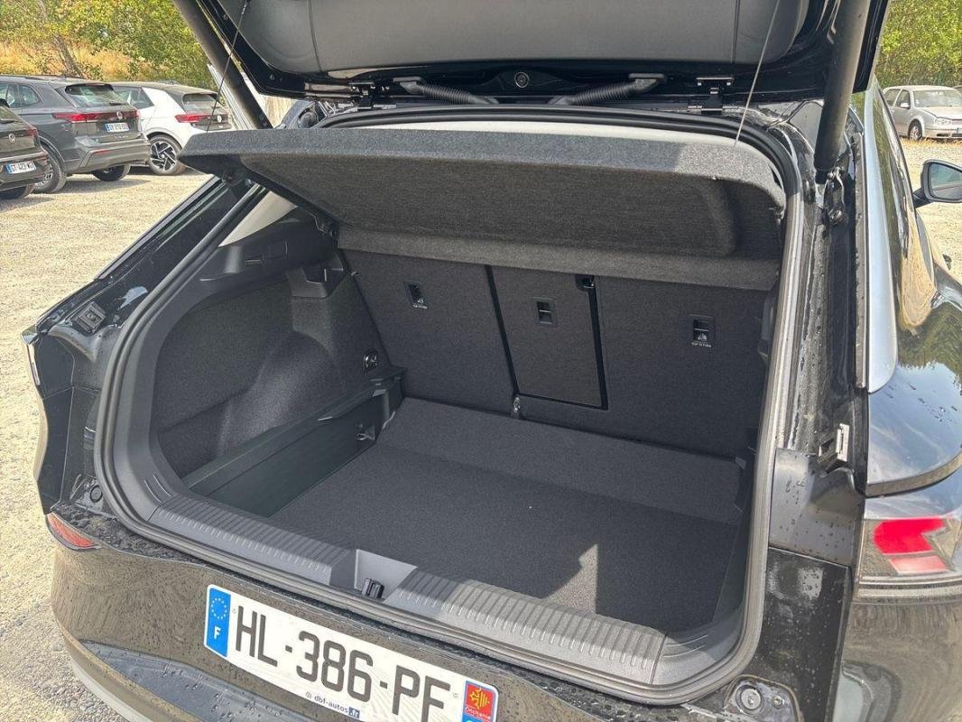 Volkswagen T-Roc - Photo 32