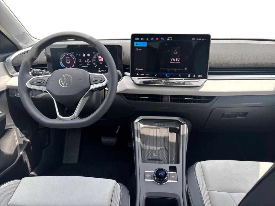 Volkswagen T-Roc - Photo 8