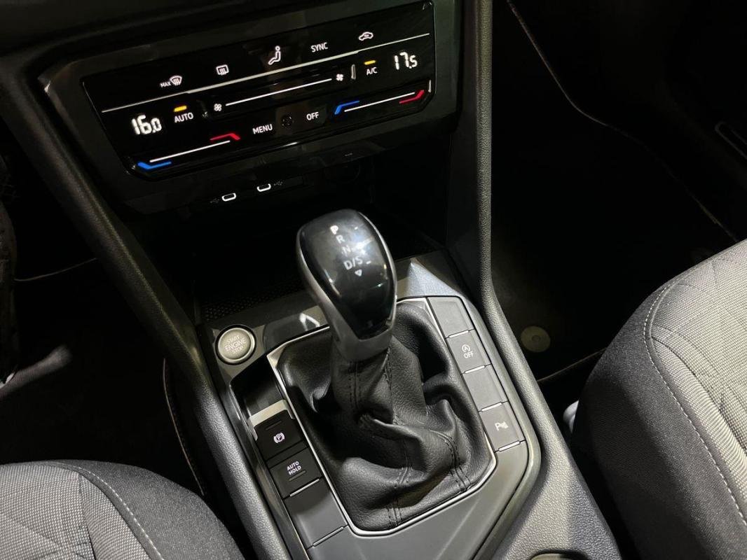 Volkswagen Tiguan - Photo 11