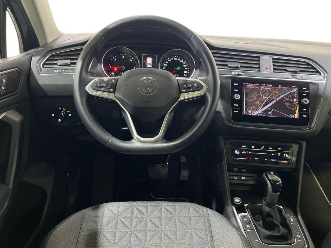Volkswagen Tiguan - Photo 24