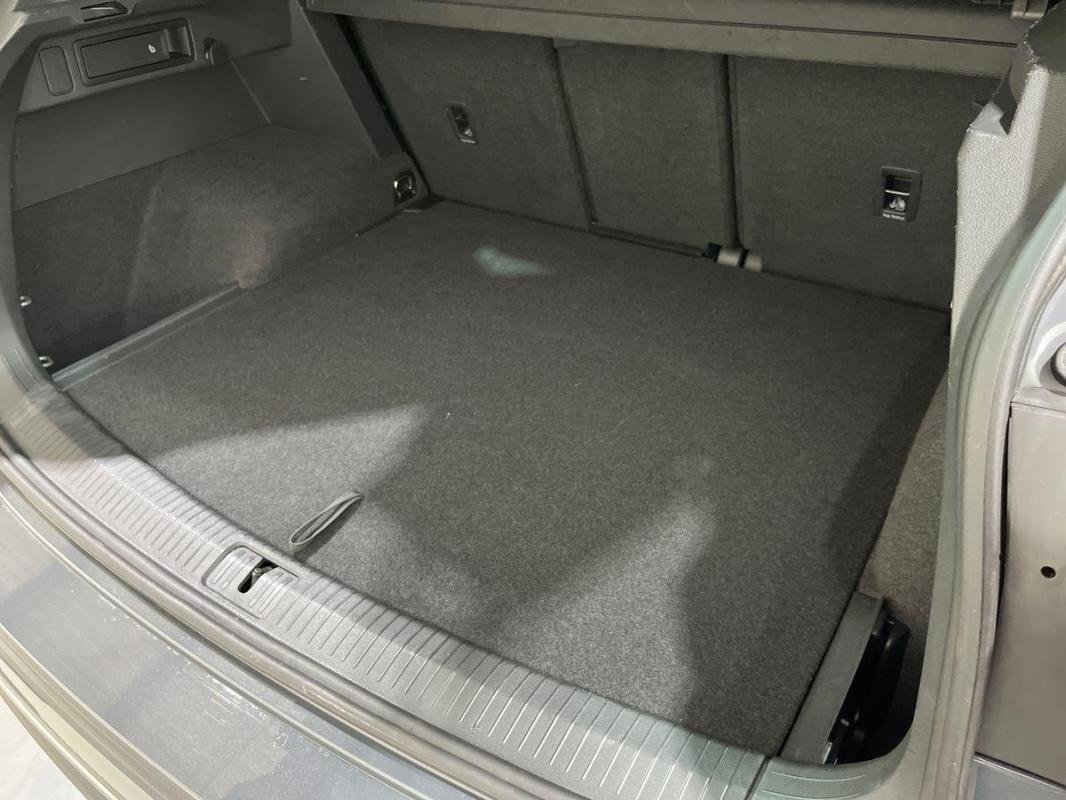 Volkswagen Tiguan - Photo 32