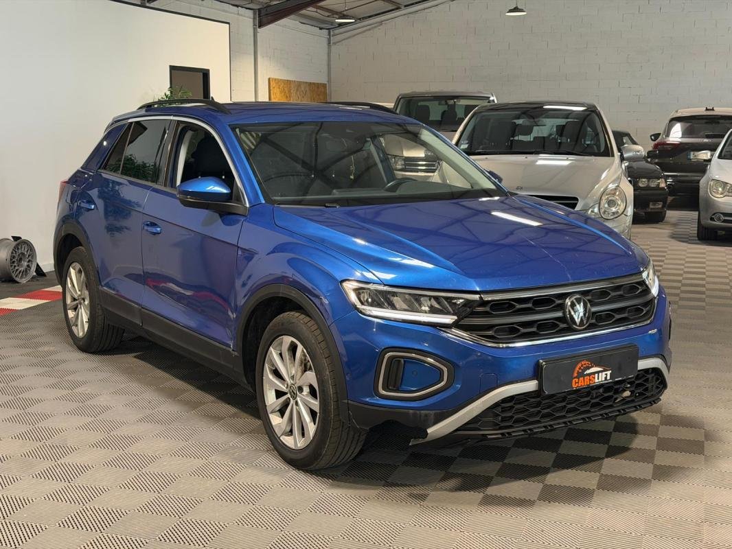 Volkswagen T-Roc - Photo 1