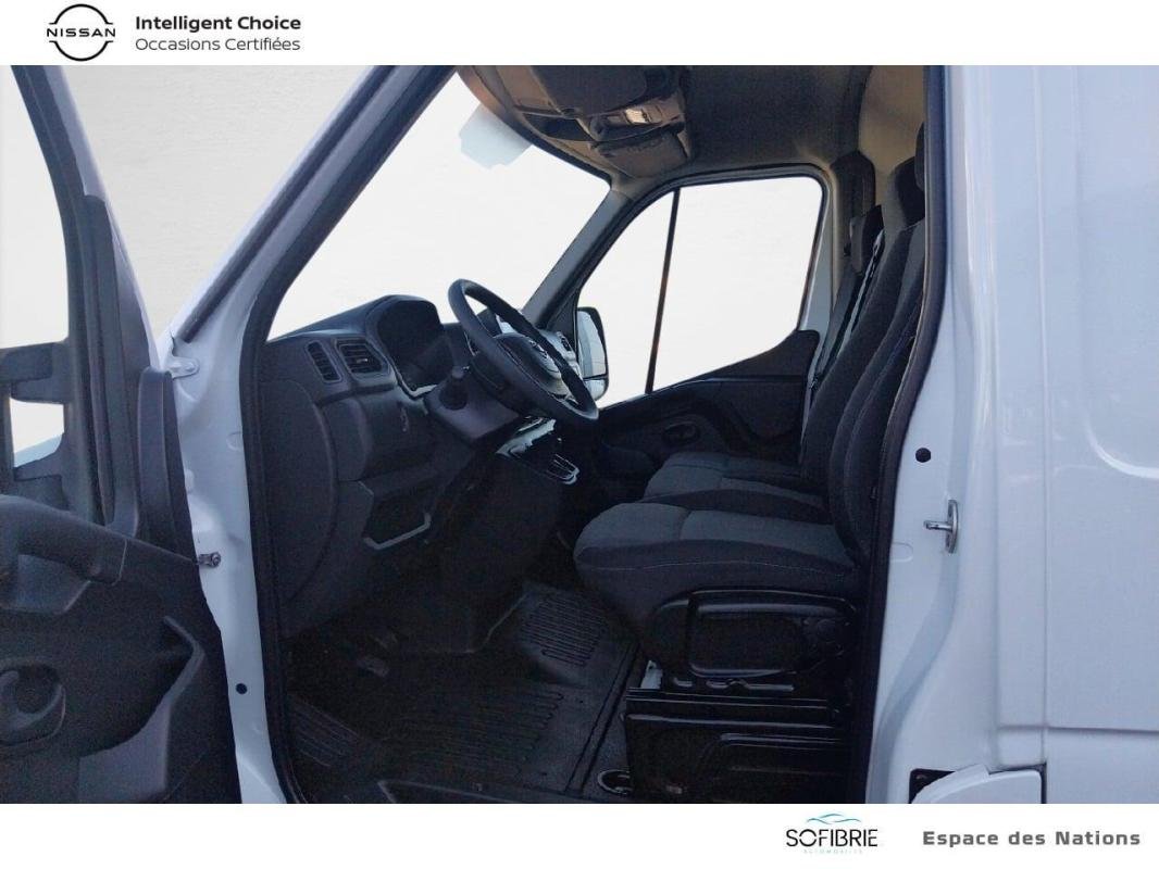 Nissan Interstar - Photo 12