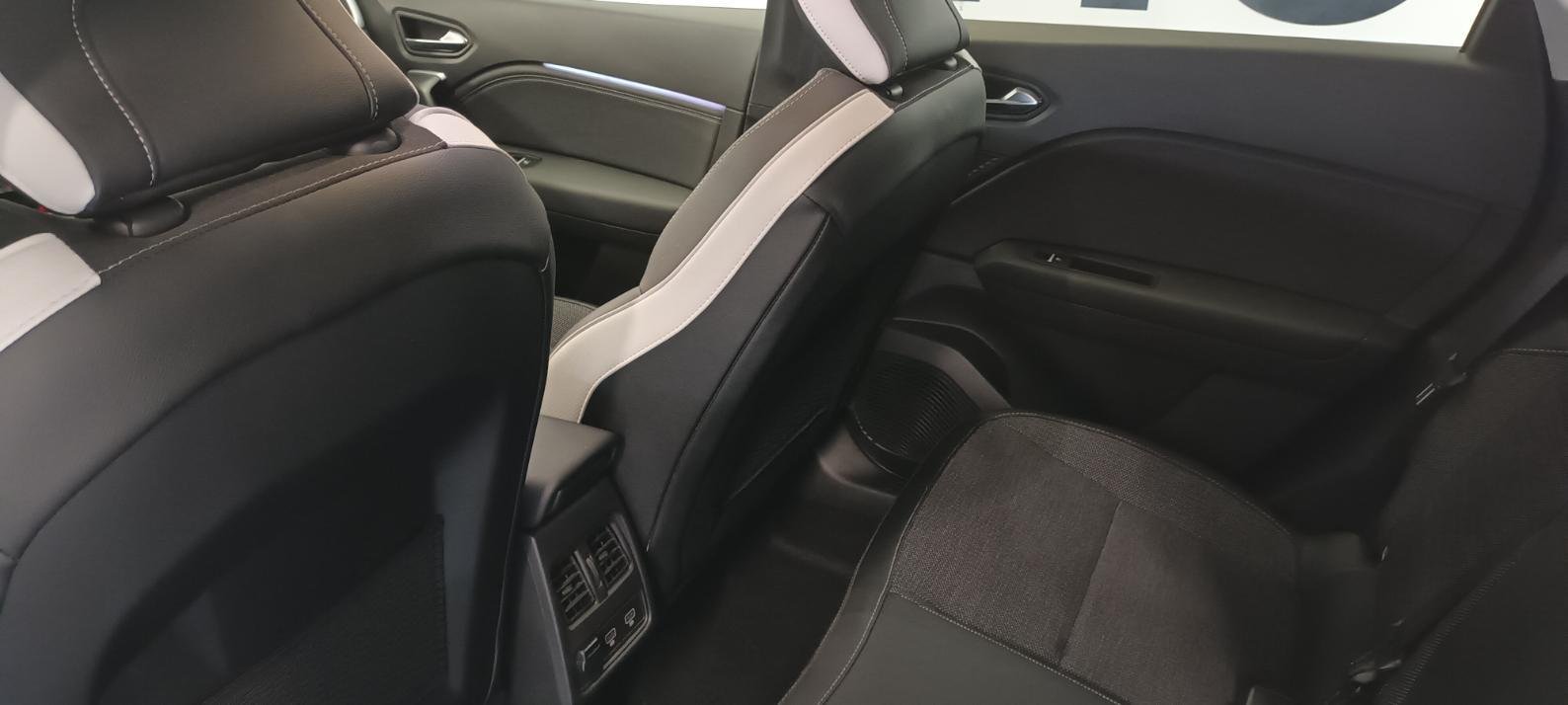 Renault Captur - Photo 10