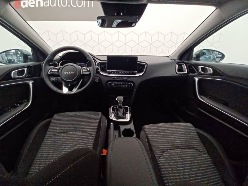Kia CEED - Photo 12