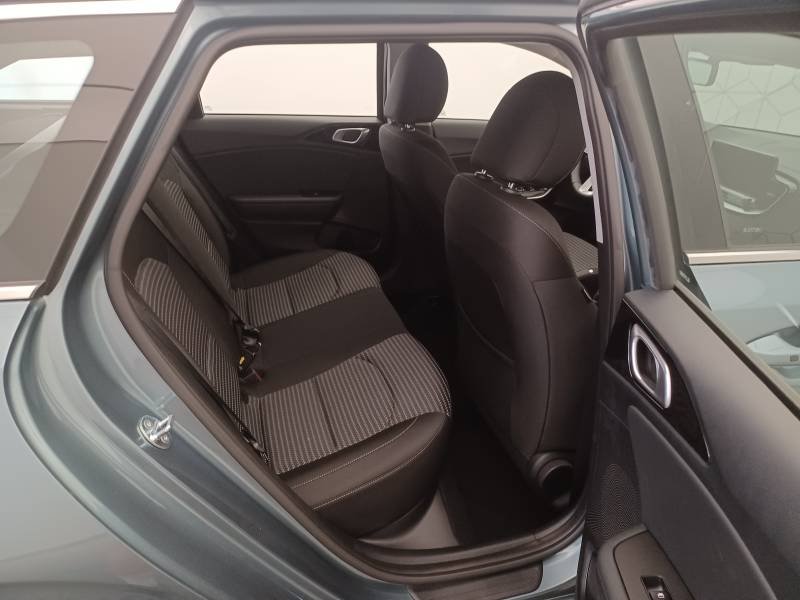 Kia CEED - Photo 15
