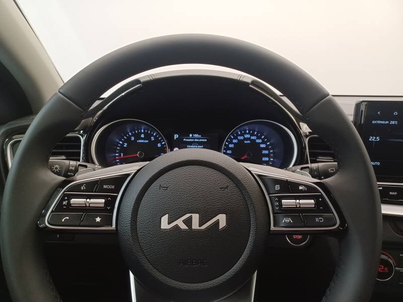 Kia CEED - Photo 23