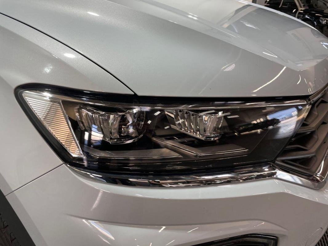 Volkswagen T-Roc - Photo 26