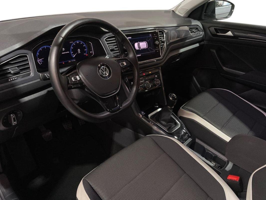 Volkswagen T-Roc - Photo 9
