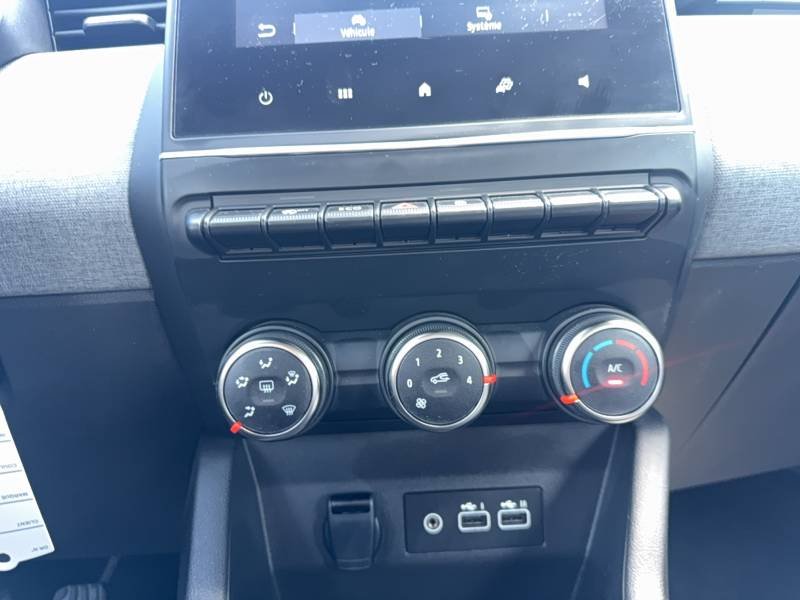 Renault Clio - Photo 31