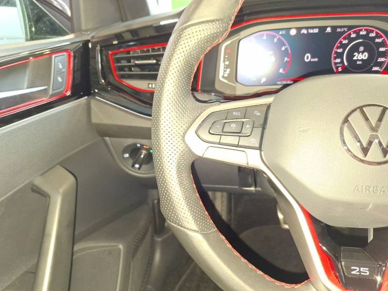 Volkswagen Polo - Photo 14