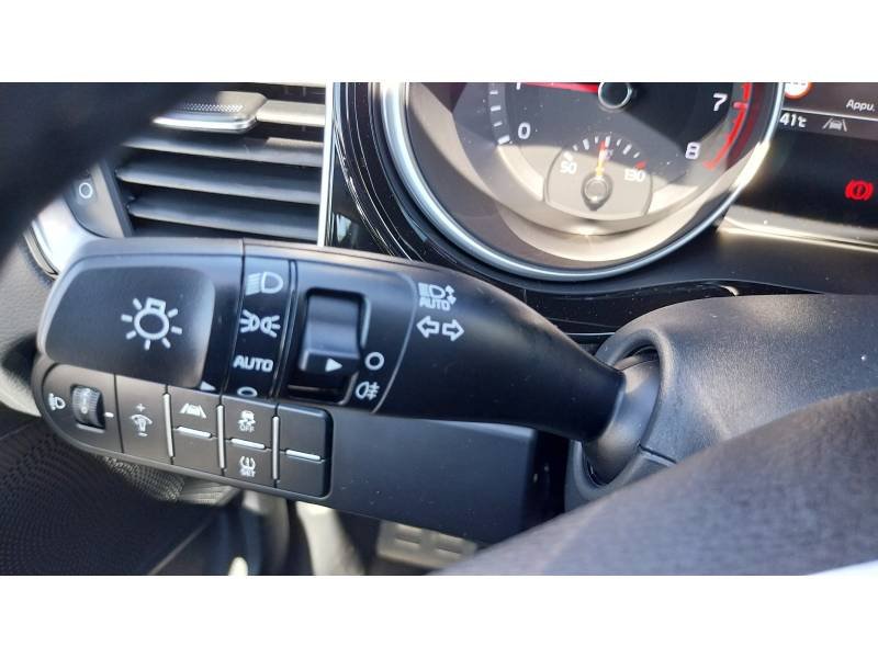 Kia Xceed - Photo 22