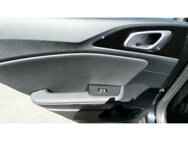 Kia Xceed - Photo 30