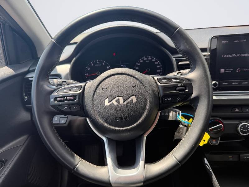 Kia Rio - Photo 12