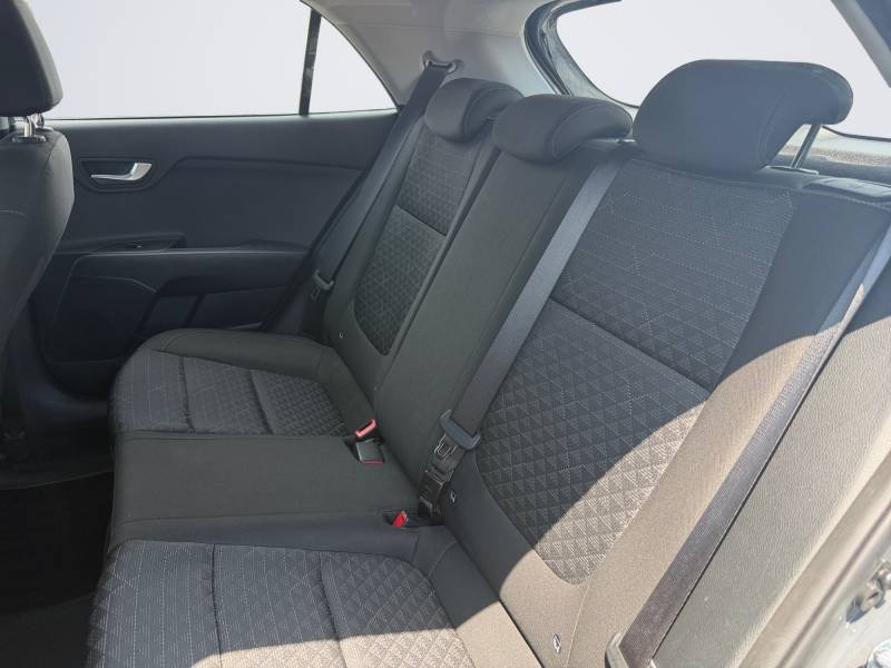 Kia Rio - Photo 13
