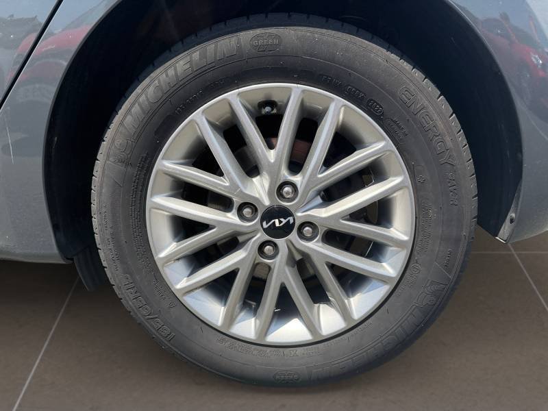 Kia Rio - Photo 14