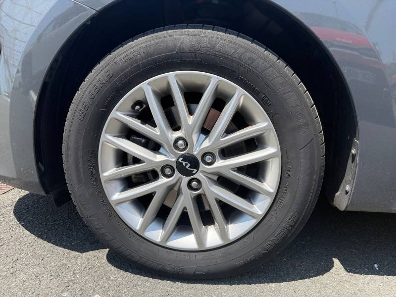 Kia Rio - Photo 18