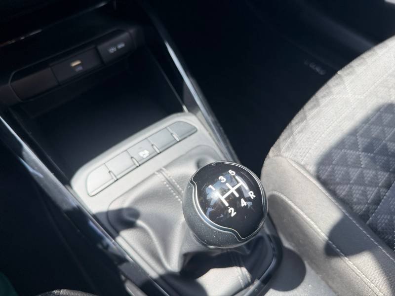 Kia Rio - Photo 24