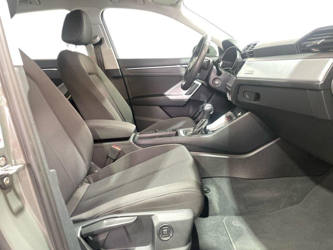 Audi Q3 - Photo 13