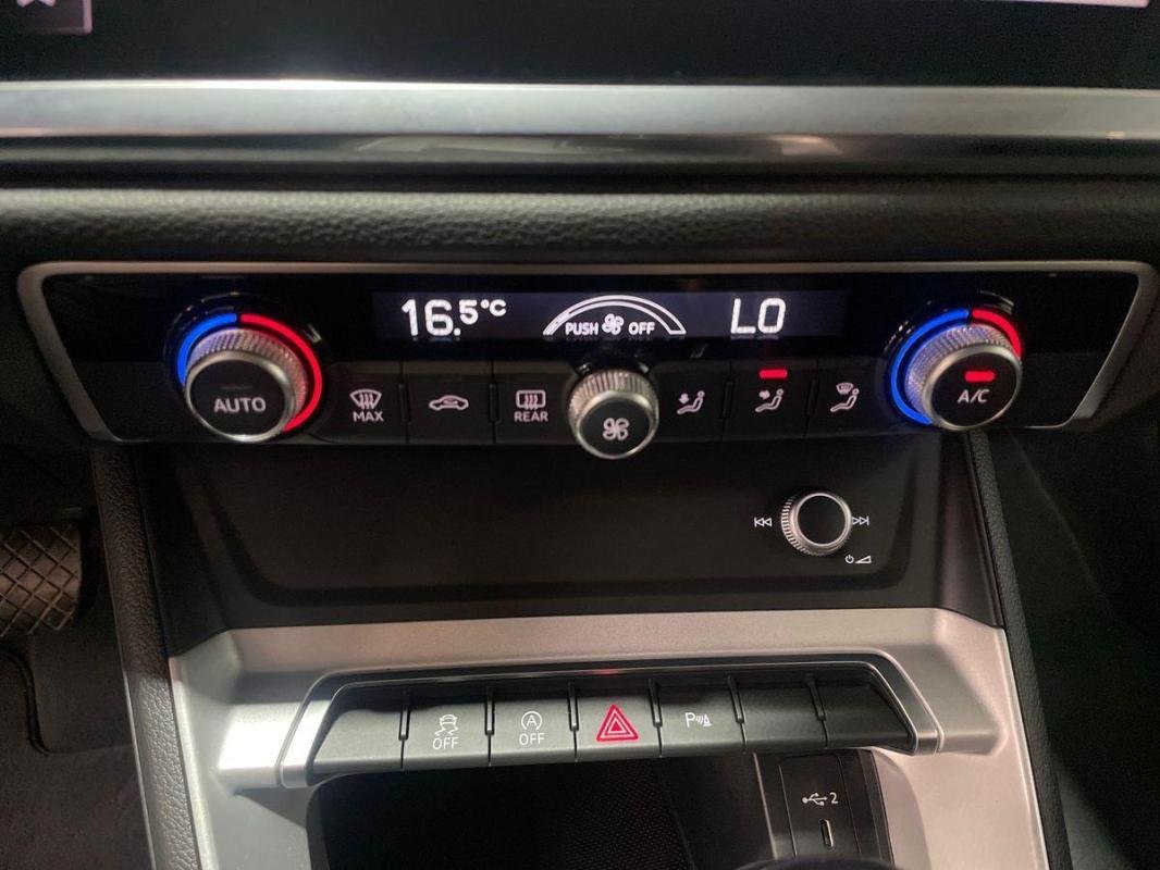 Audi Q3 - Photo 19