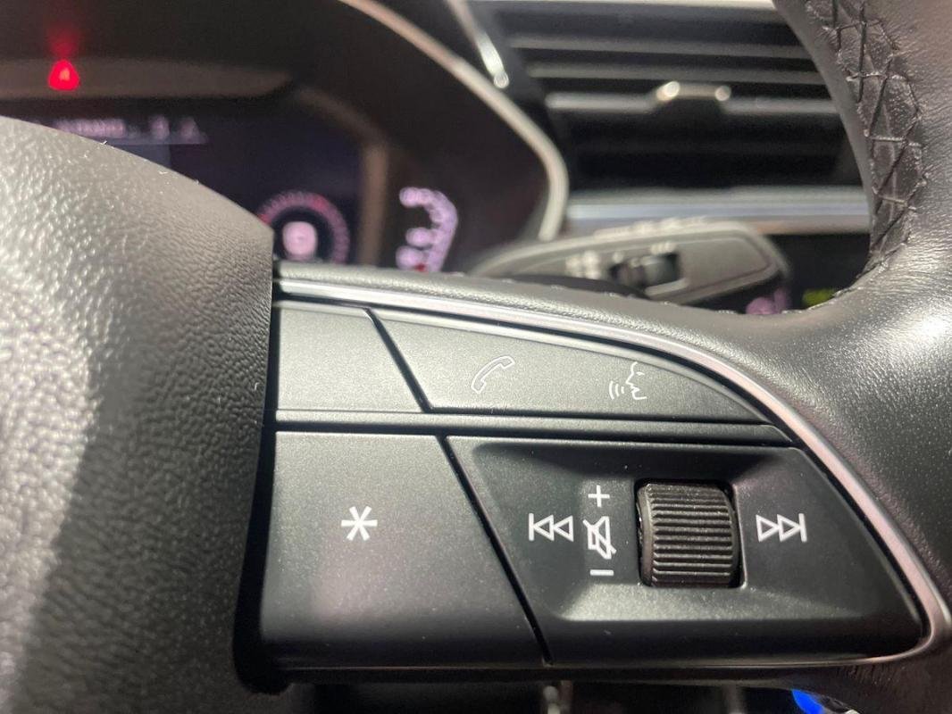 Audi Q3 - Photo 20
