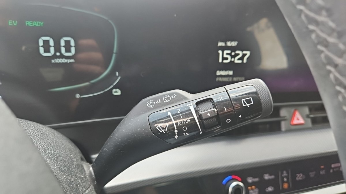 Kia Sportage - Photo 22