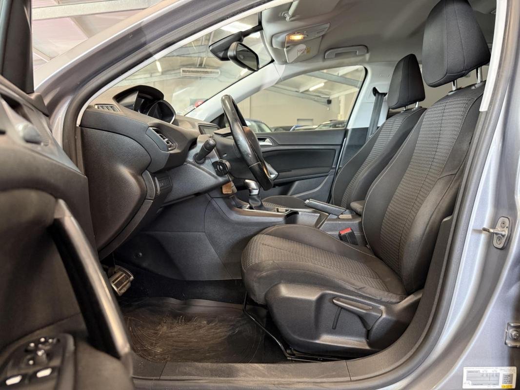 Peugeot 308 - Photo 11