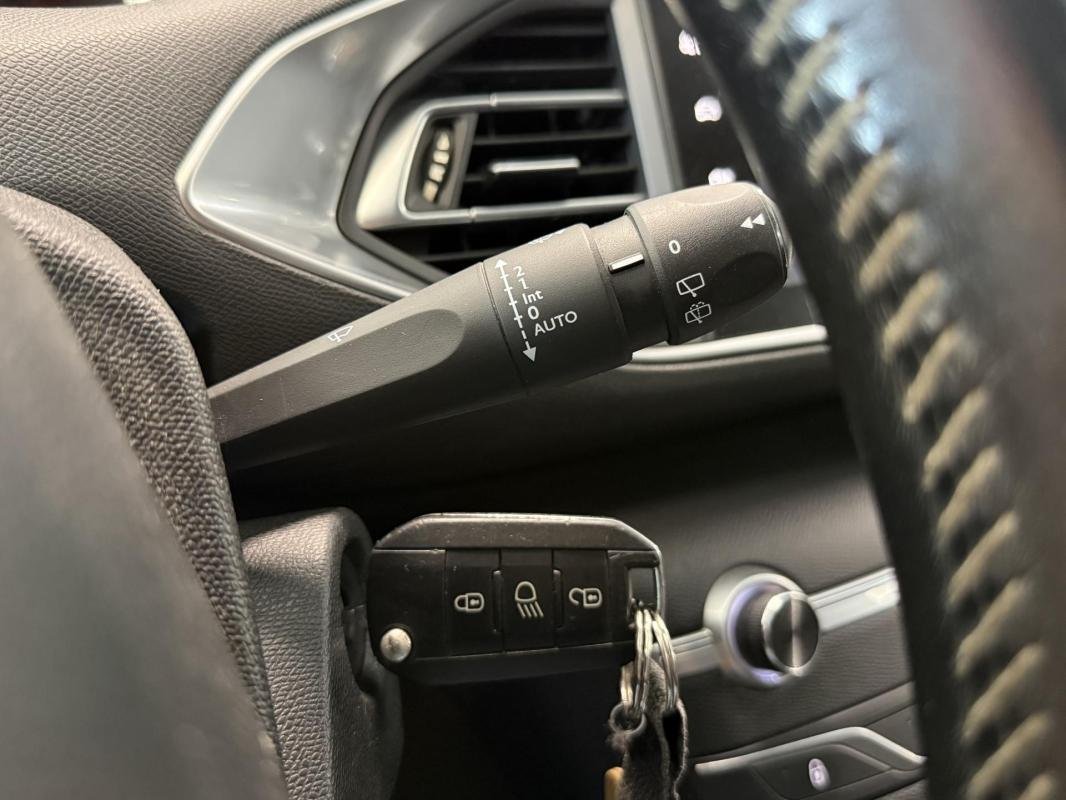 Peugeot 308 - Photo 17