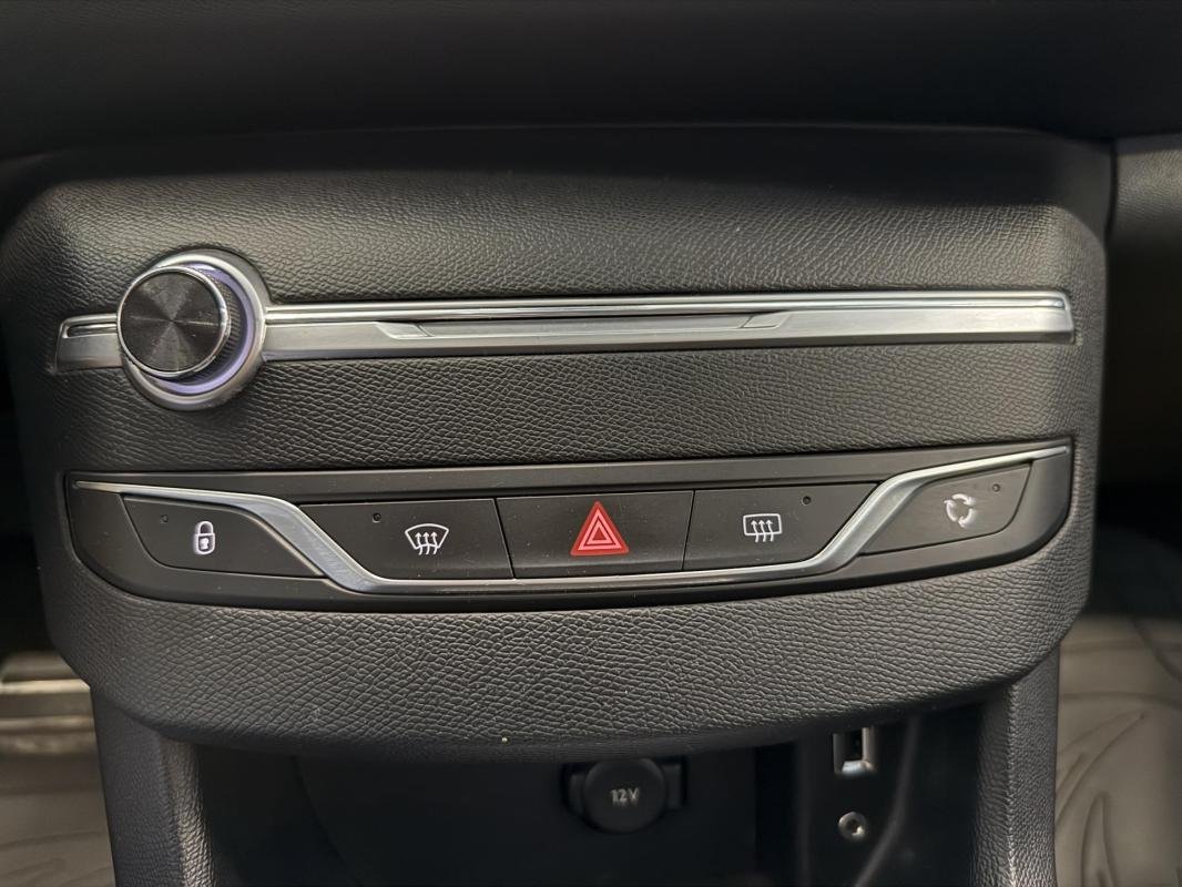 Peugeot 308 - Photo 24